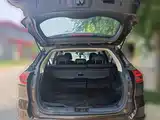 Фото 10 - Geely Atlas