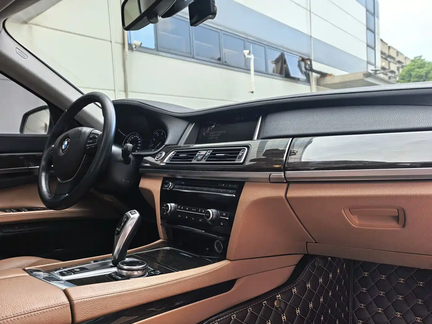 BMW 7 Series 2014 730Li Premium фото 14