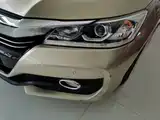 Фото 24 - Honda Accord
