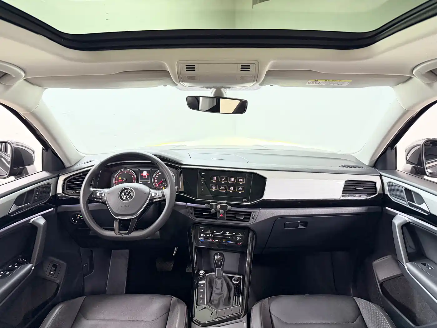 Volkswagen Tayron 2022 280TSI 2WD Luxury Smart Connect Edition фото 11