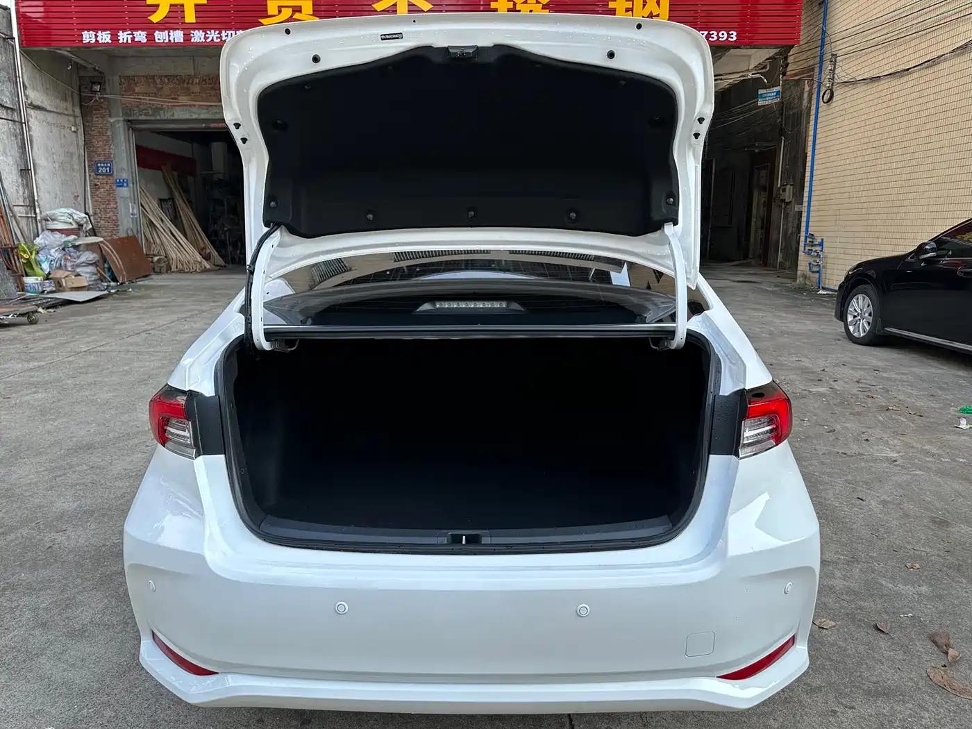 Toyota Corolla 2024 Model 1.8L Smart Hybrid Elite Edition фото 10