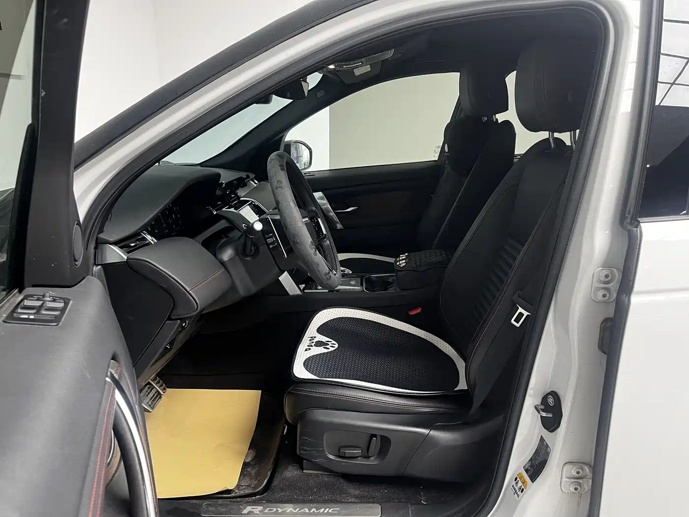 Land Rover Discovery Sport 2023 249PS R-Dynamic S Performance Version фото 13