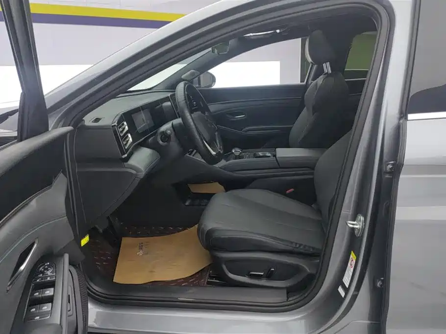 BYD Qin L 2024 DM-i 120KM Superior Edition фото 9