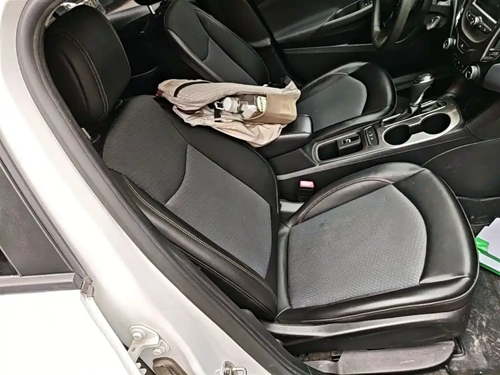 Chevrolet Cruze 2018 Hatchback 320 Automatic Stylish Edition фото 25