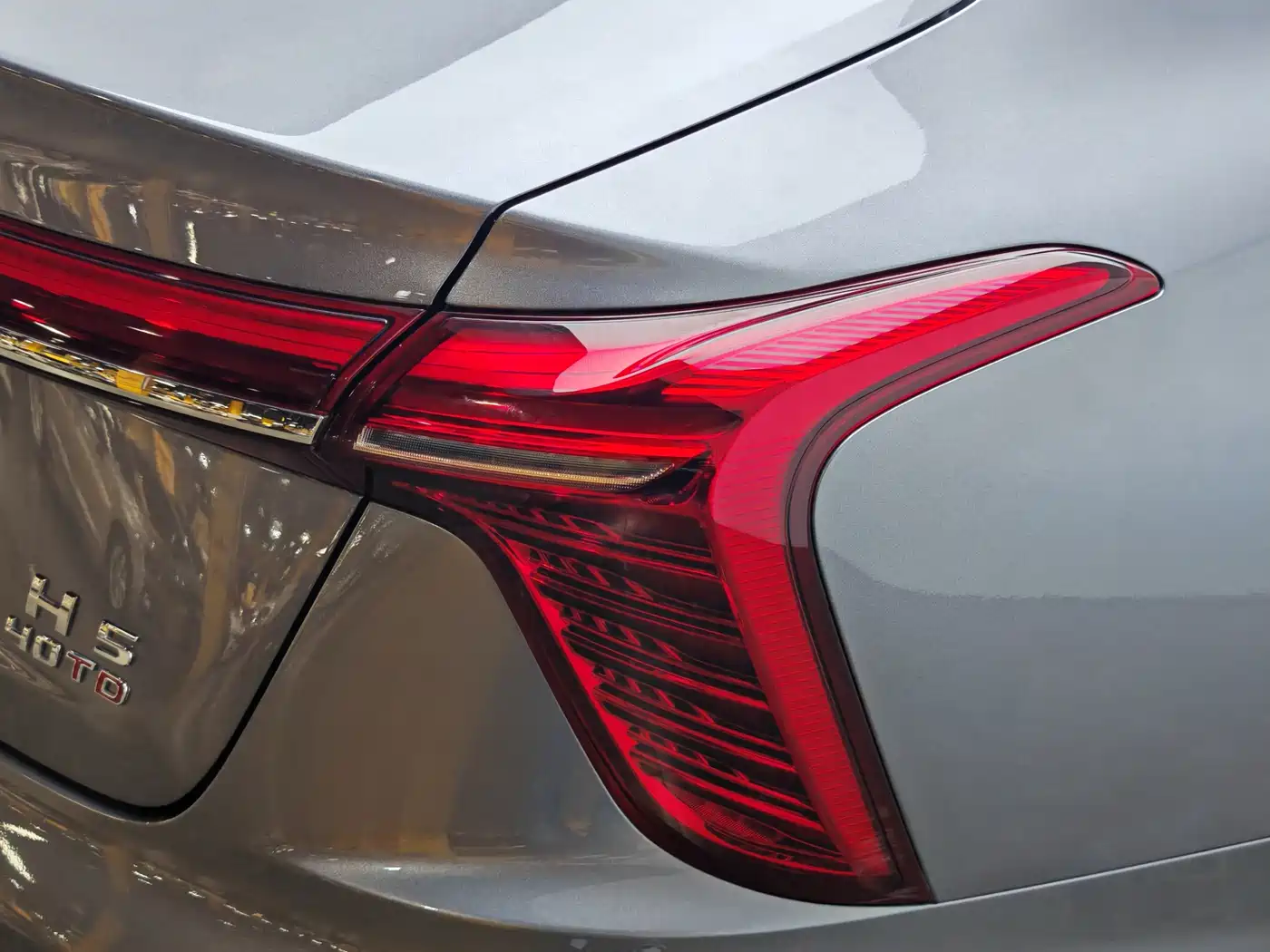 Hongqi H5 2023 2.0T Auto Smart Connect Flag Enjoy фото 7