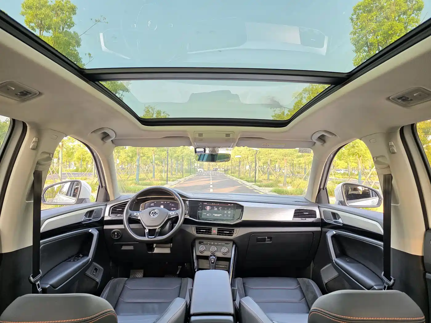 Volkswagen Tayron 2021 330TSI 2WD 30th Anniversary Edition фото 18