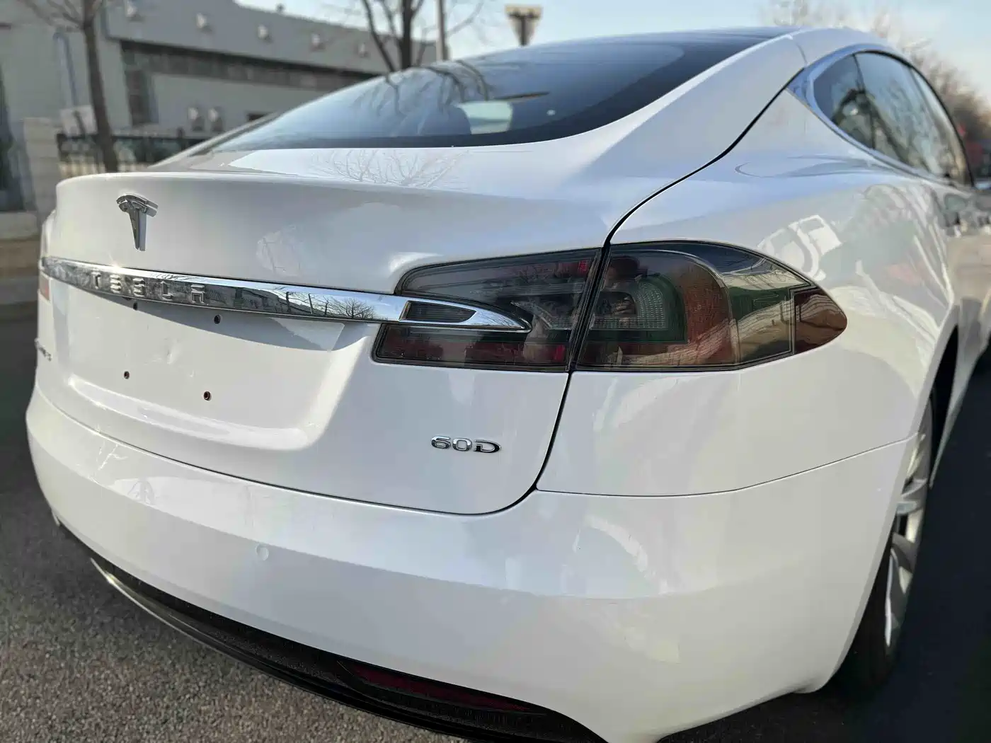 TESLA MODEL S