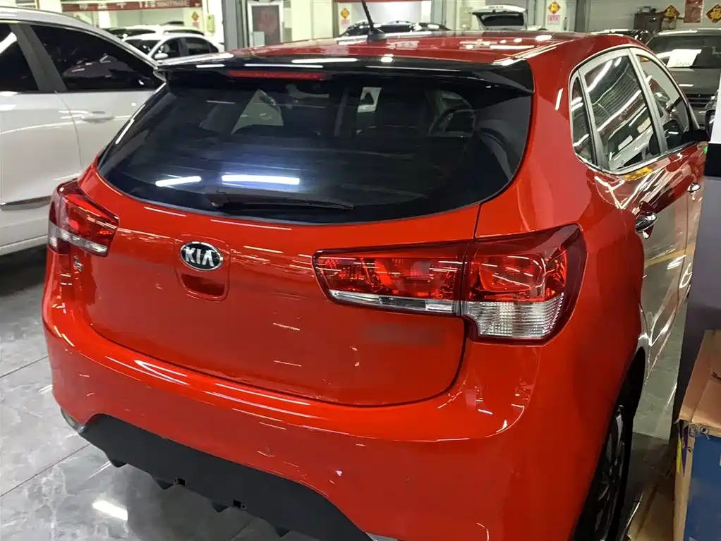 Kia K2 2015 Hatchback 1.4L AT GLS Cool Edition фото 7