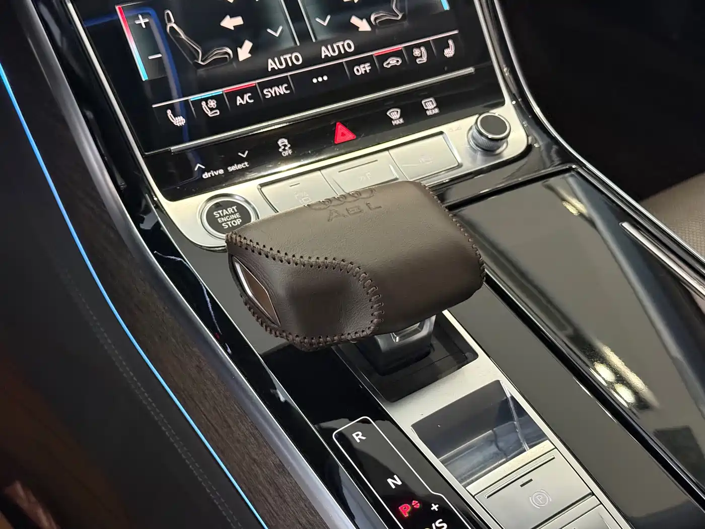 Audi A8 2021 A8L 55 TFSI quattro Premium фото 9