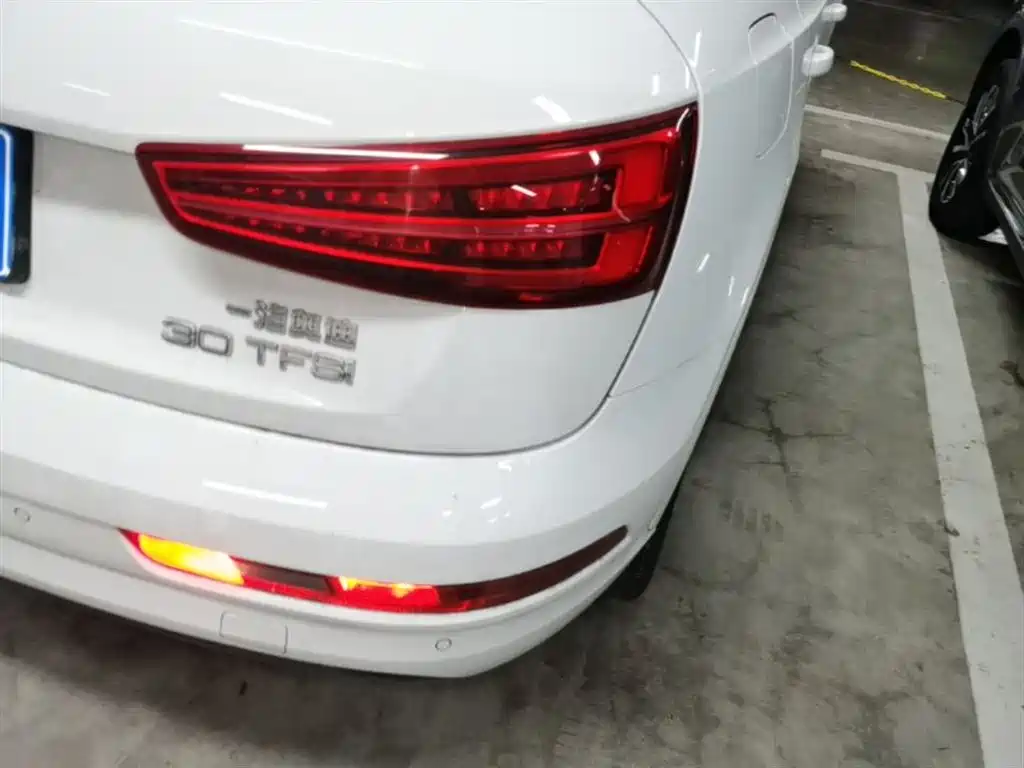 Audi Q3 2018 30th Anniversary Edition 30 TFSI Fashion фото 8