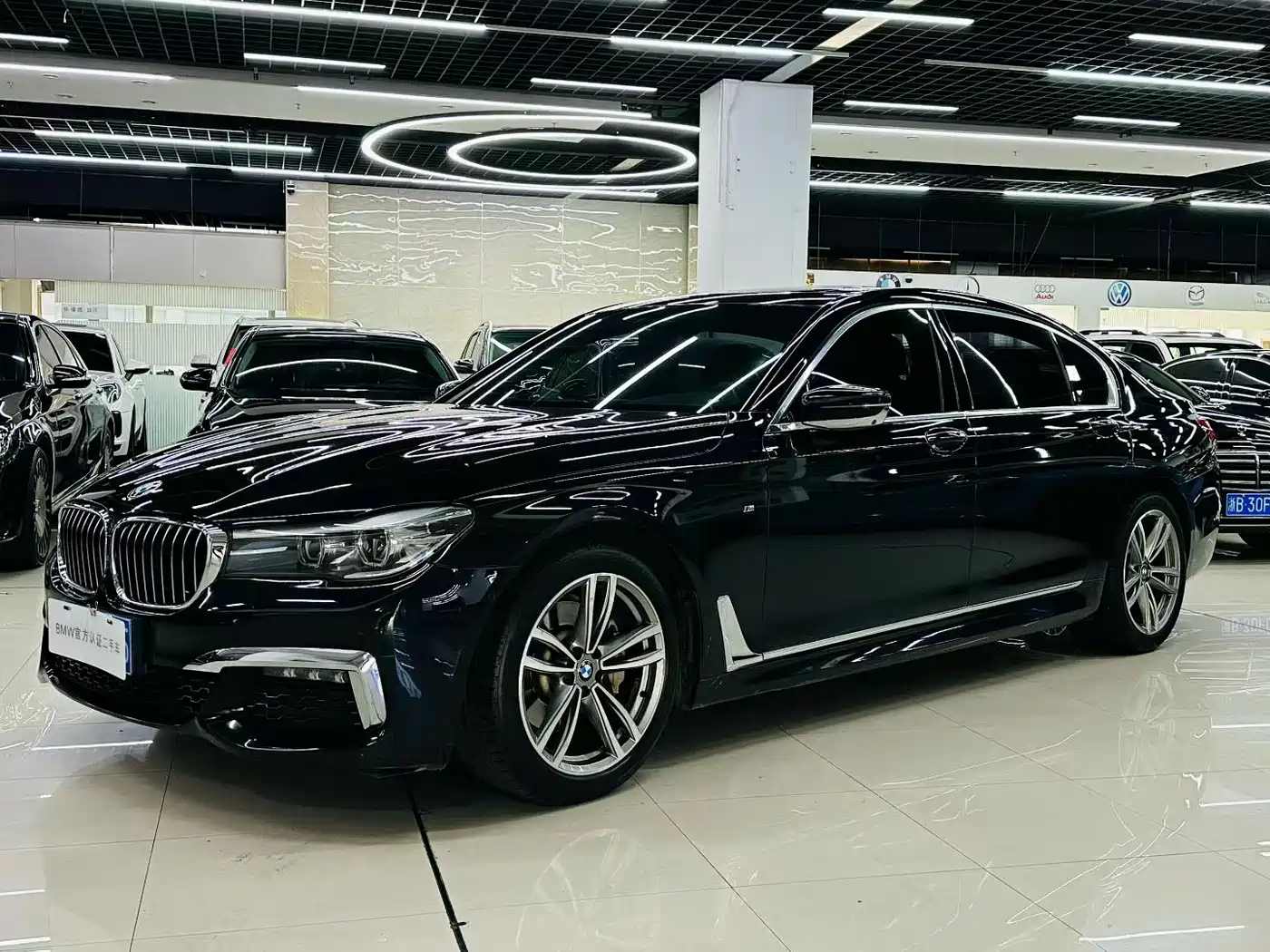 BMW 7 Series 2018 730Li Leading Type M Sport Package фото 12