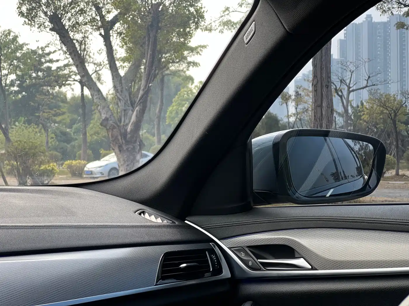 BMW 5 Series (Import) 2018 525i M Sport Package фото 16