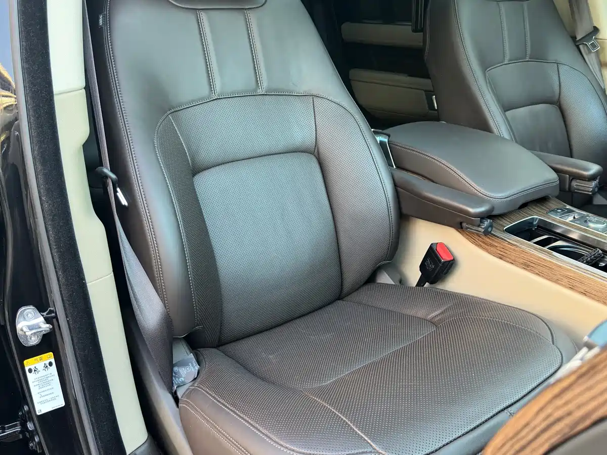 Land Rover Range Rover 2018 3.0 SC V6 Vogue Heritage Extended Edition фото 14