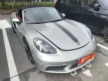 Фото 2 - Porsche 718