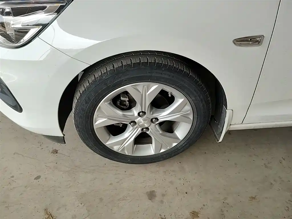 Chevrolet Cavalier 2020 325T Automatic Joy Edition фото 23