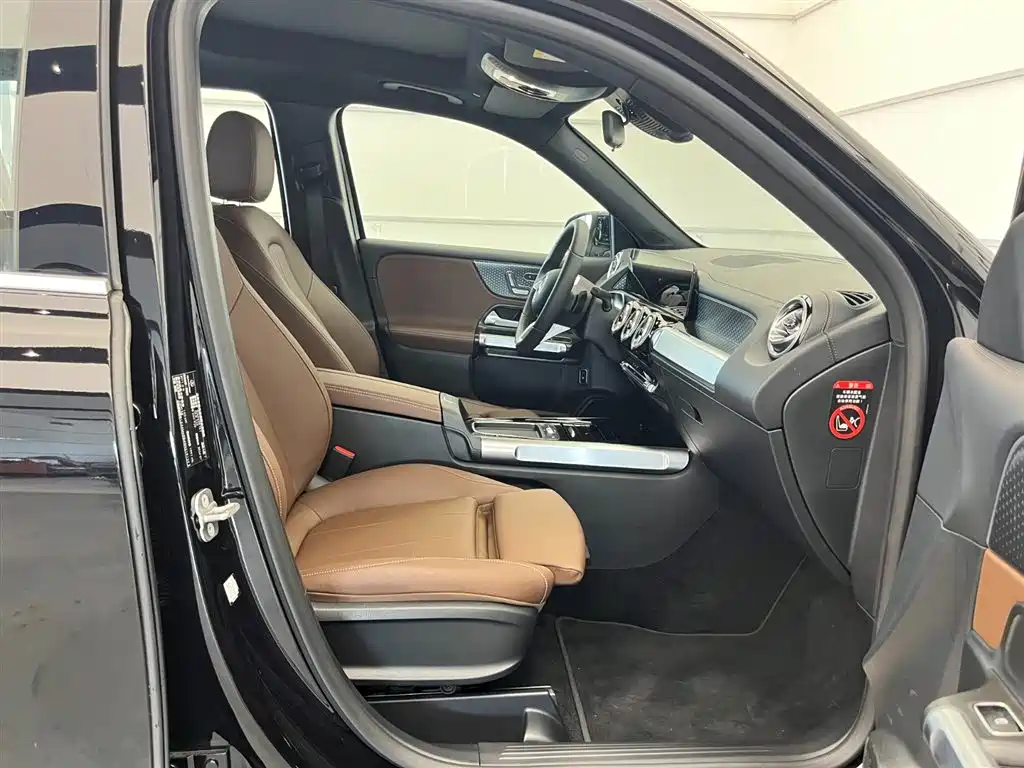 Mercedes-Benz GLB 2025 Model GLB 220 Fashion Style фото 11