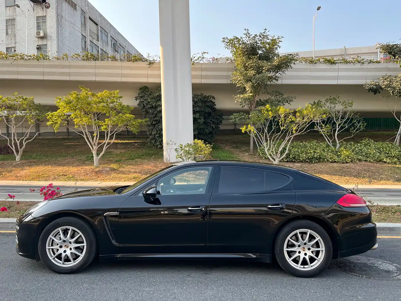 Porsche Panamera 2014 Panamera 4 3.0T фото 4