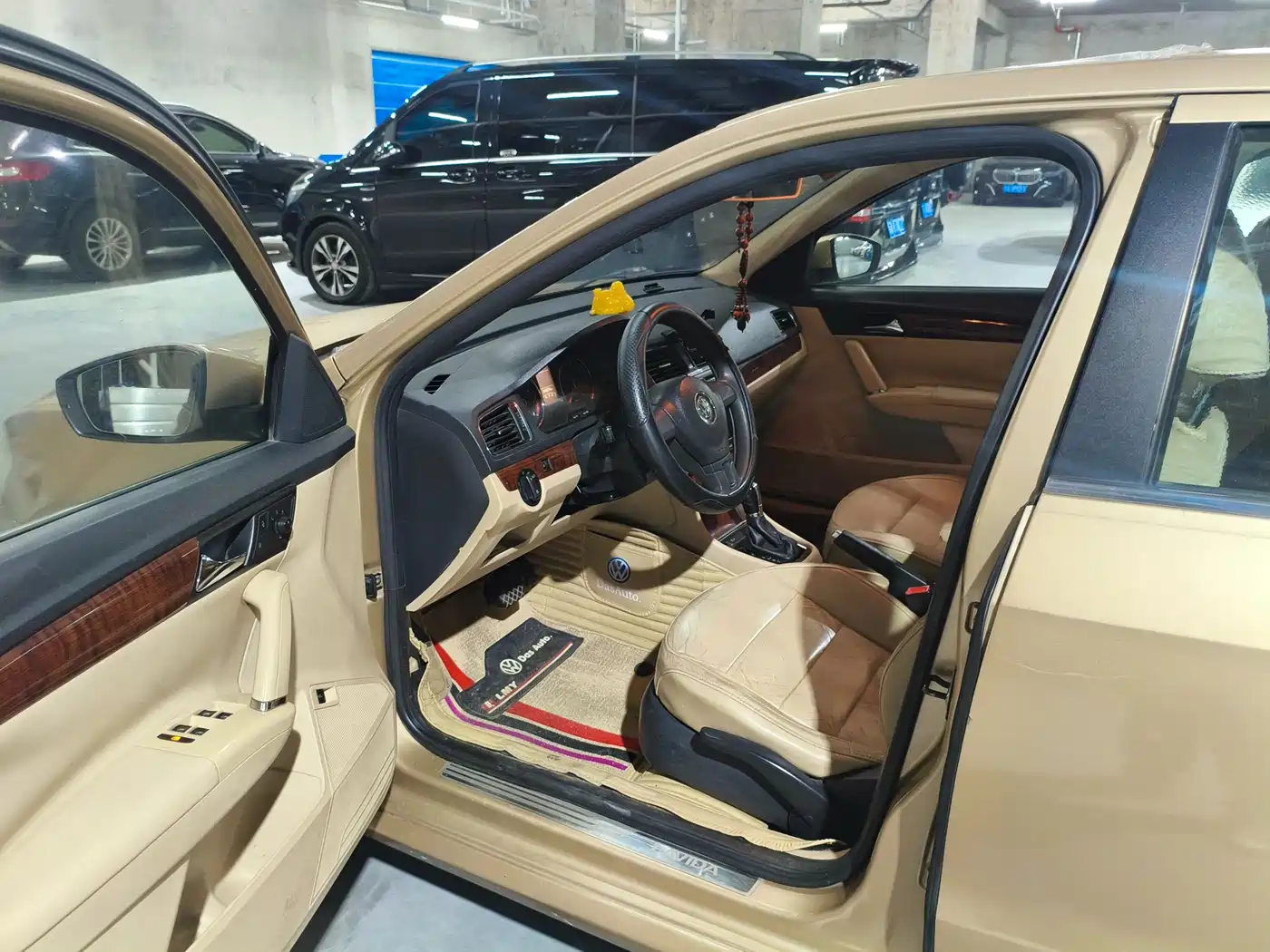 Volkswagen Lavida 2013 Facelift Classic 1.6L Automatic Comfort фото 8