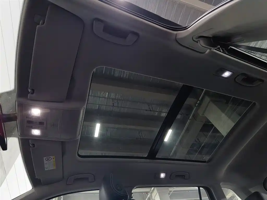 Volkswagen Tiguan L 2021 330TSI Automatic 2WD Smart фото 14