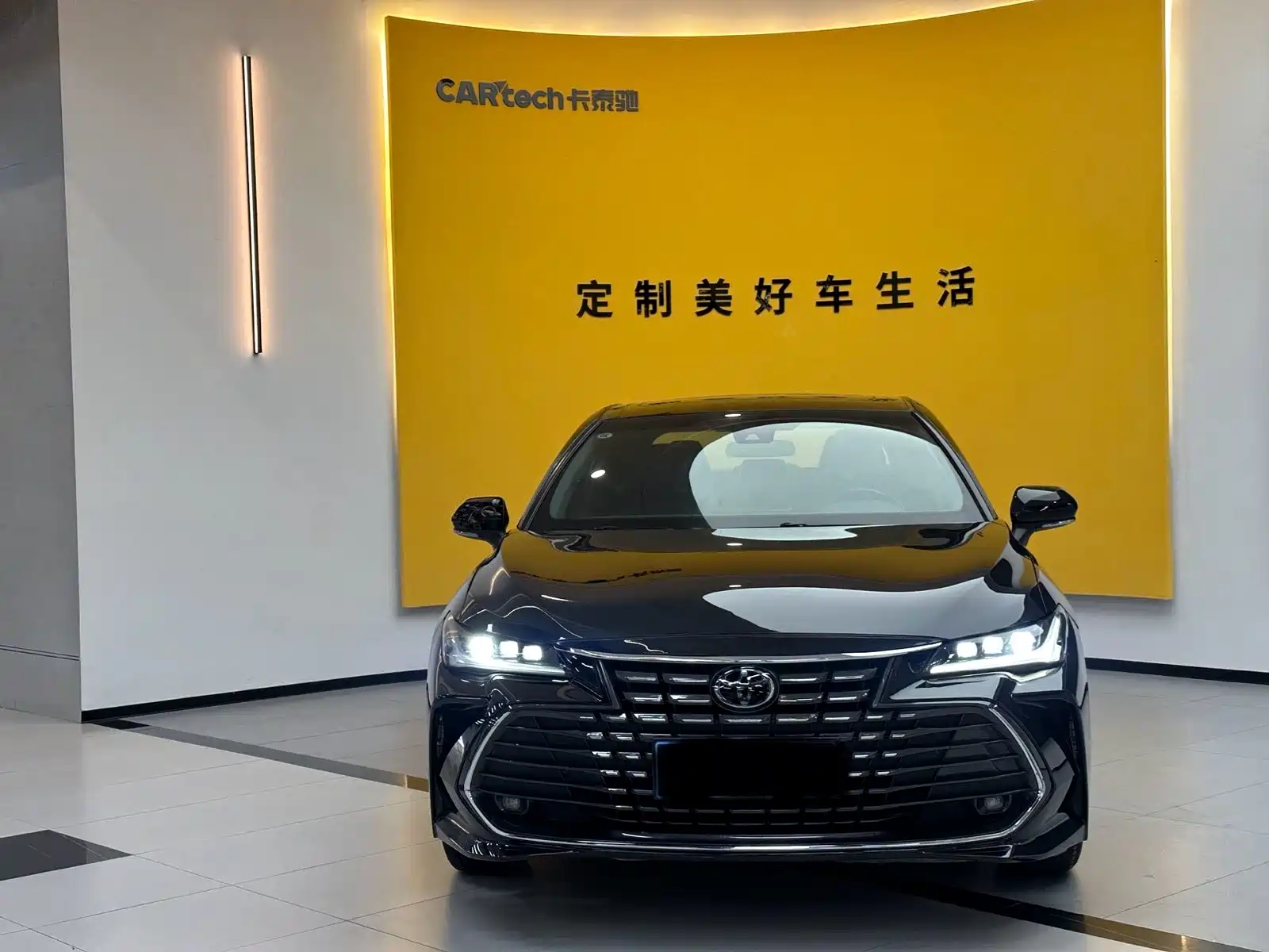 Фото 2 - Toyota Avalon