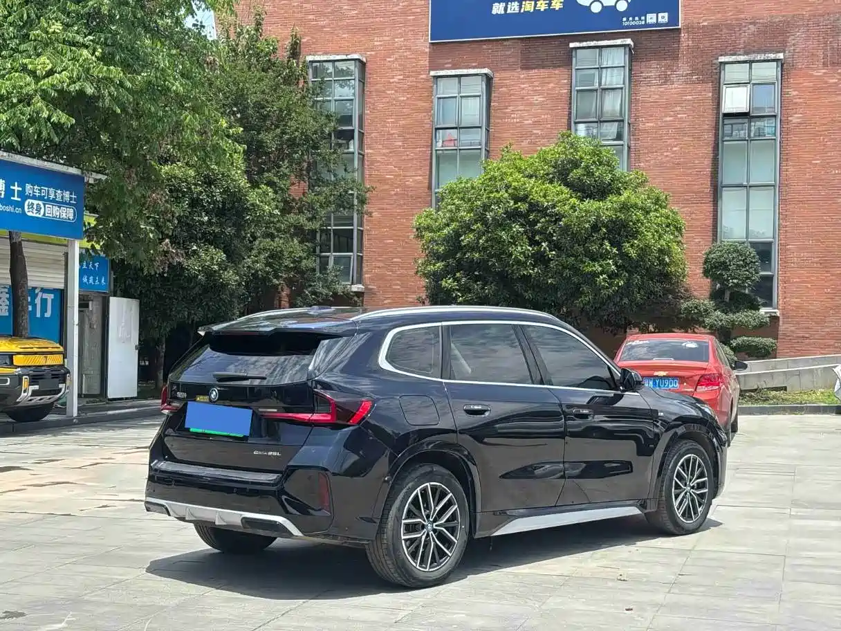 BMW iX1 2023 eDrive25L M Sport Package фото 15