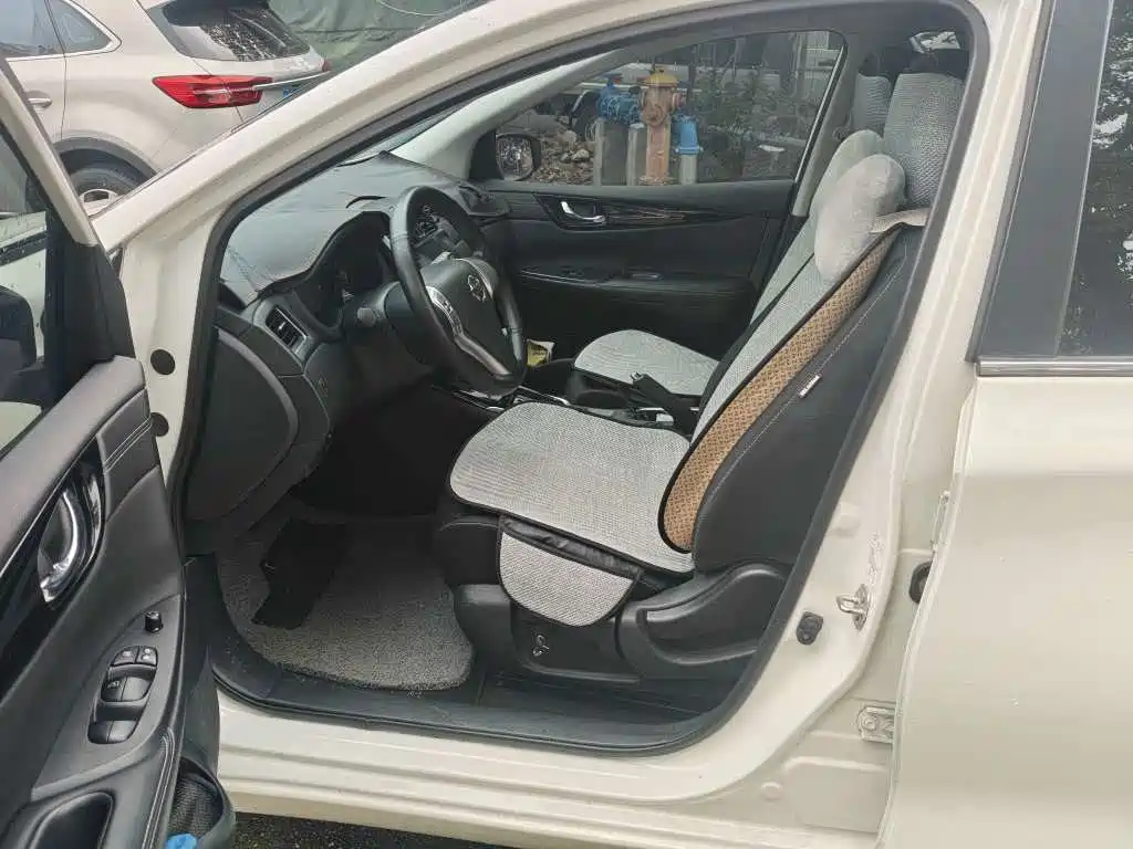 Nissan Tiida 2024 2024 1.6L CVT Cool Sport Edition