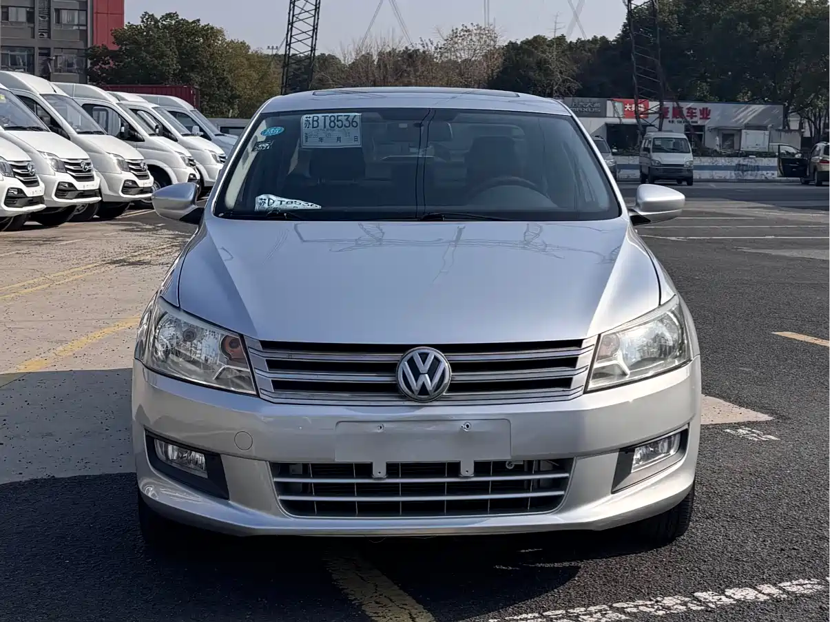 Volkswagen Santana 2013 1.6L Automatic Comfort Edition фото 2