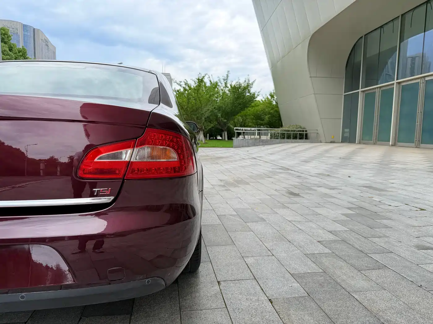 Škoda Superb 2013 2012 1.8TSI Automatic Noble Elegance Edition