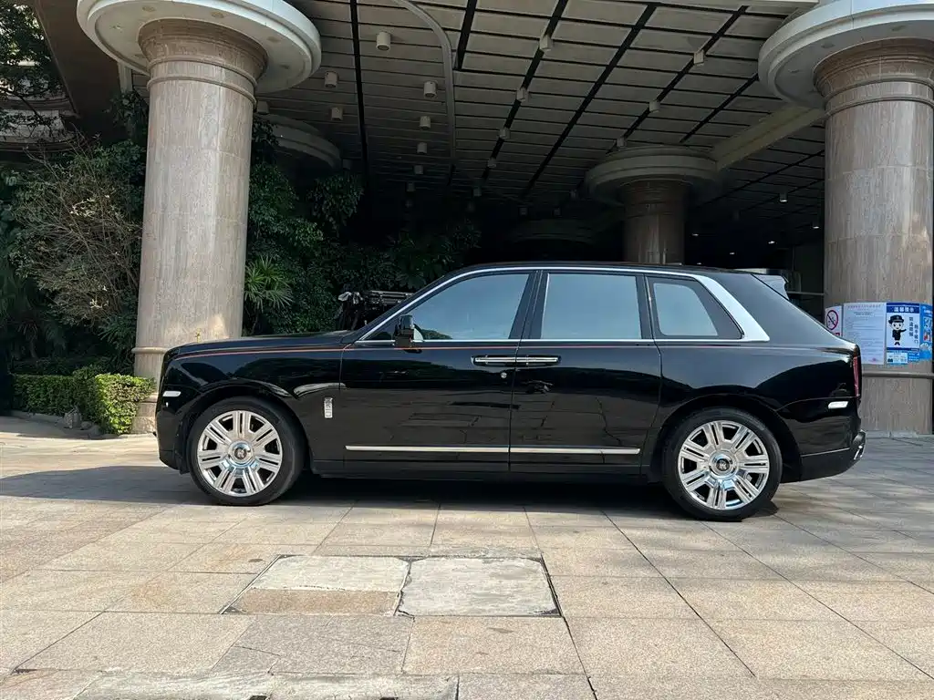 Rolls-Royce Cullinan 2020 2018 5-Seater Version