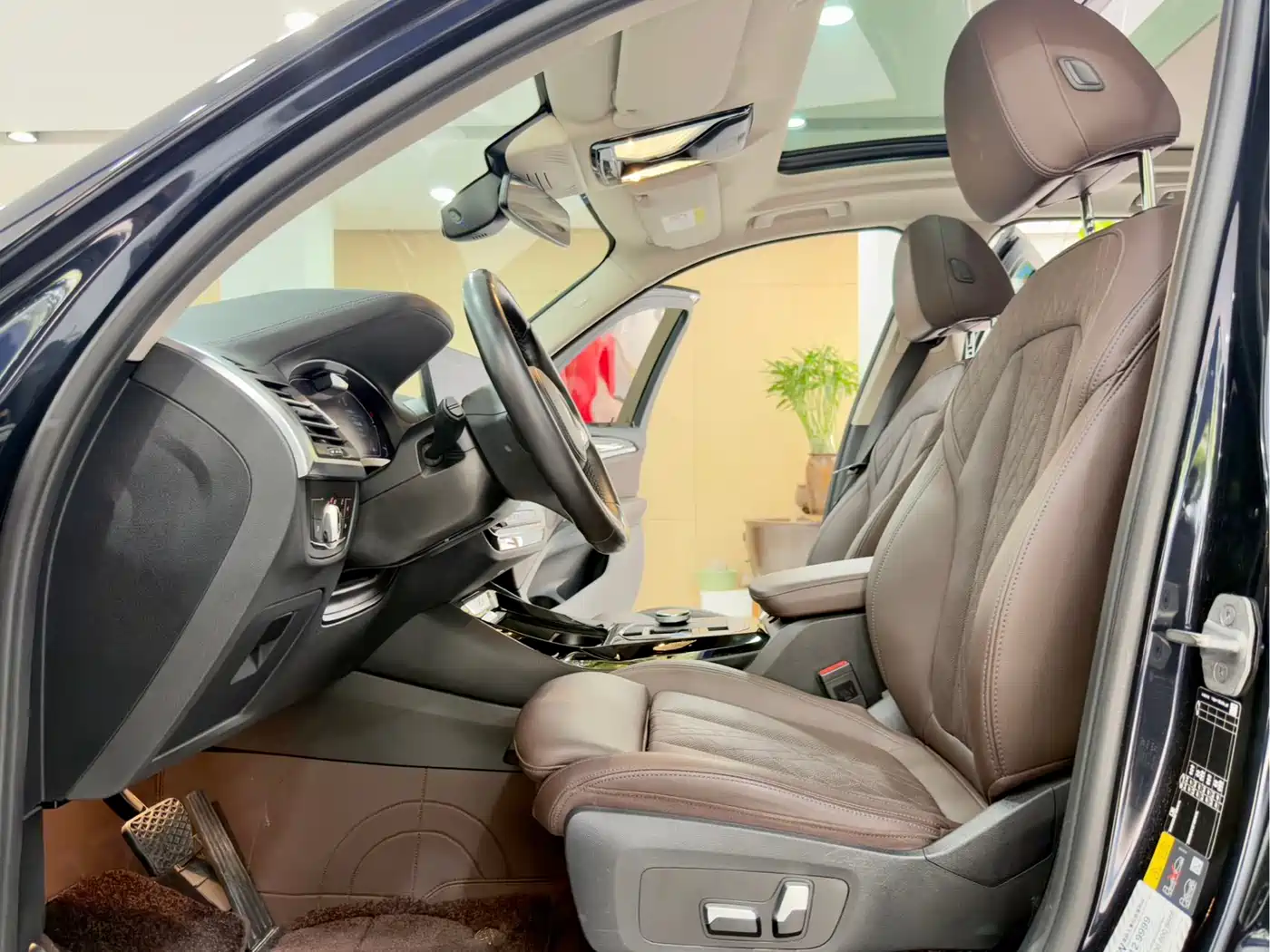 BMW iX3 2023 Leading Type фото 10