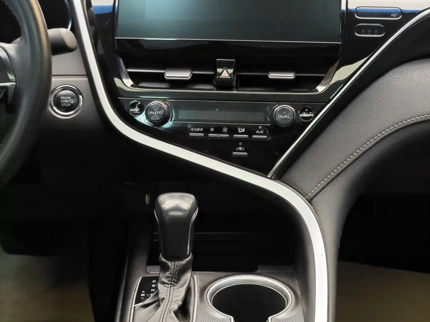Toyota Camry 2022 2.0S Knight Edition фото 18