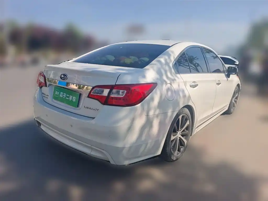 Subaru Legacy 2016 2.5i AWD Glory Edition фото 13