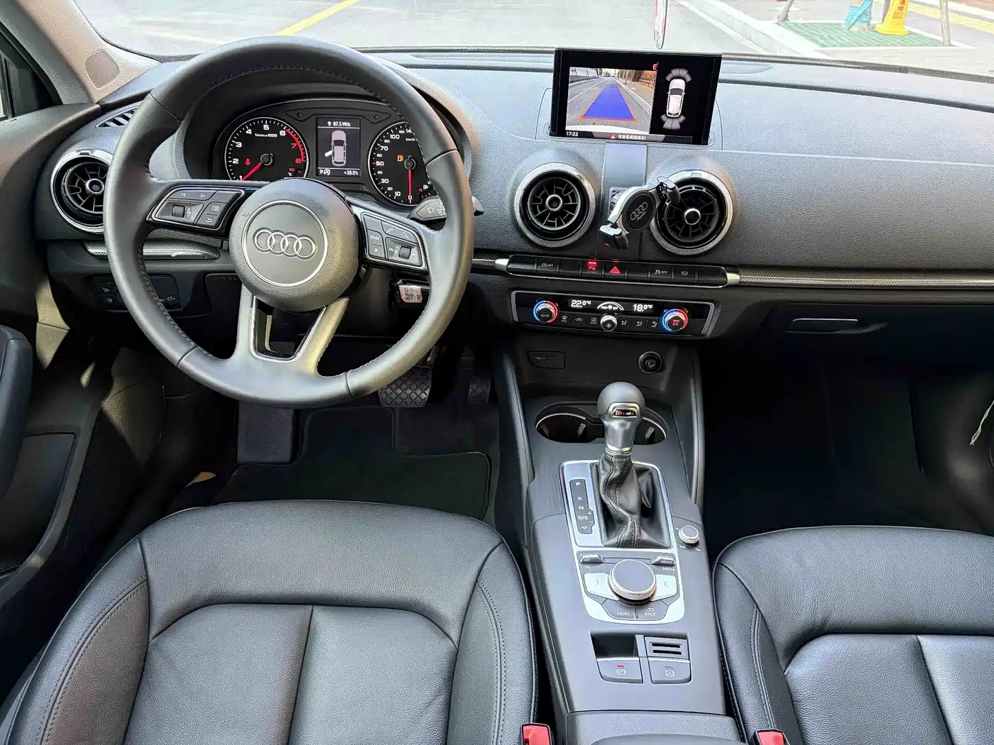 Audi A3 2017 Sportback 35 TFSI Style фото 9