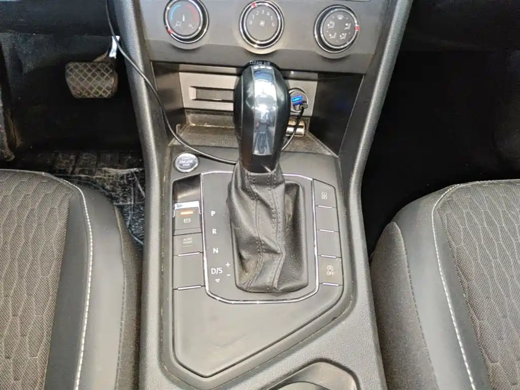 Volkswagen Tiguan L 2019 330TSI Automatic 2WD Trend Edition China VI фото 14
