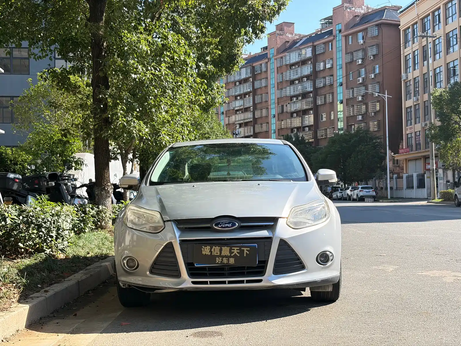 Фото 2 - Ford Focus