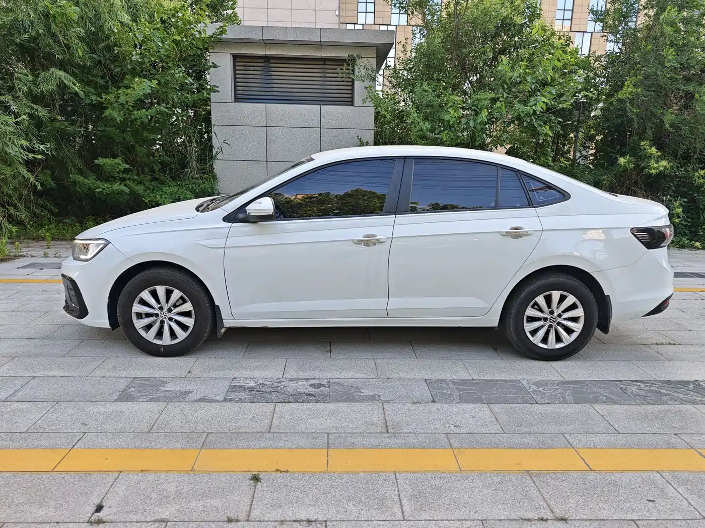 Volkswagen Lavida 2023 Xinrui 1.5L Auto Xinyi Edition фото 3