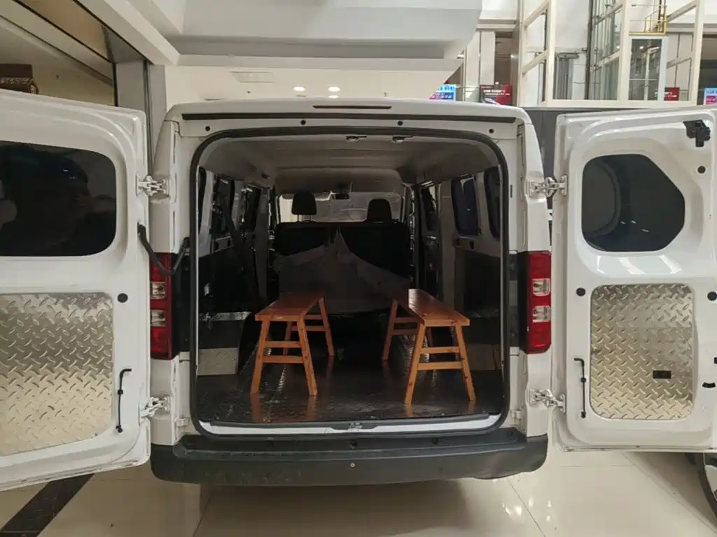 Wuling Motors Wuling Yangguang 2025 2024 300KM Comfort Bus Version 75kW