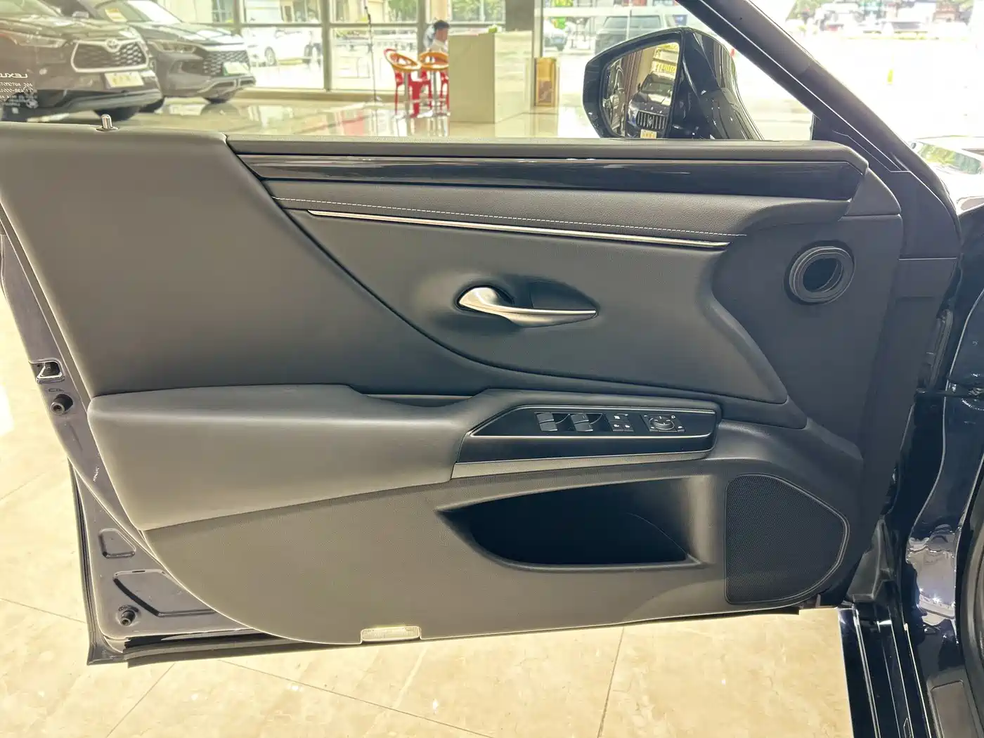 Lexus ES 2020 200 Excellence фото 10
