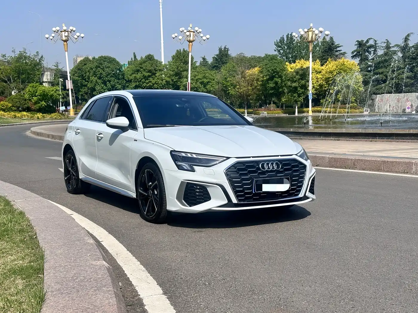 Audi A3 2024 Model Sportback 35 TFSI Fashion Sport фото 3
