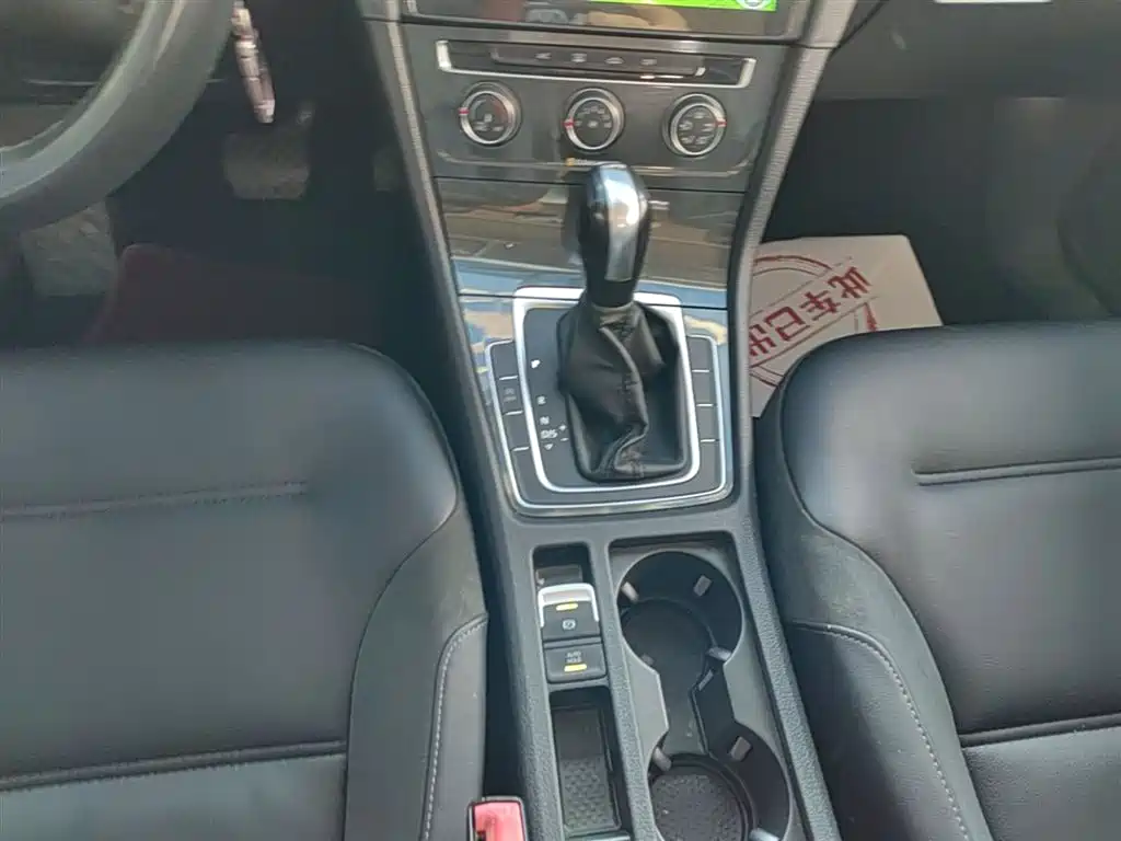 Volkswagen Golf 2018 230TSI Automatic Comfort фото 14