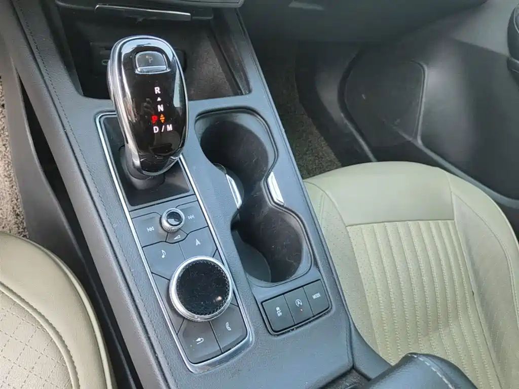 Cadillac XT4 2018 28T FWD Leading Edition фото 14