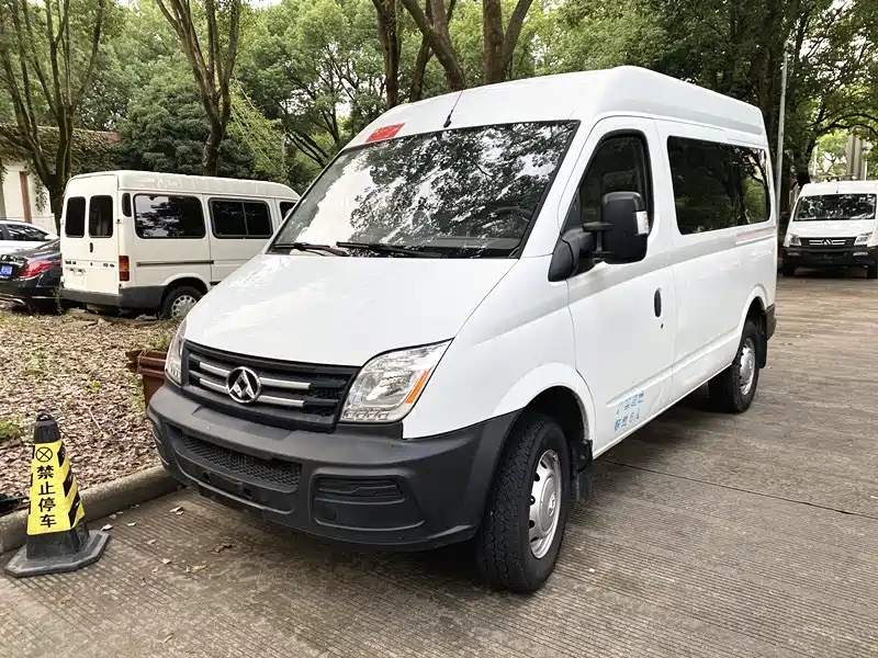 SAIC Maxus Xintu V80 2014 2.5T Aoyun Short Wheelbase Medium Roof