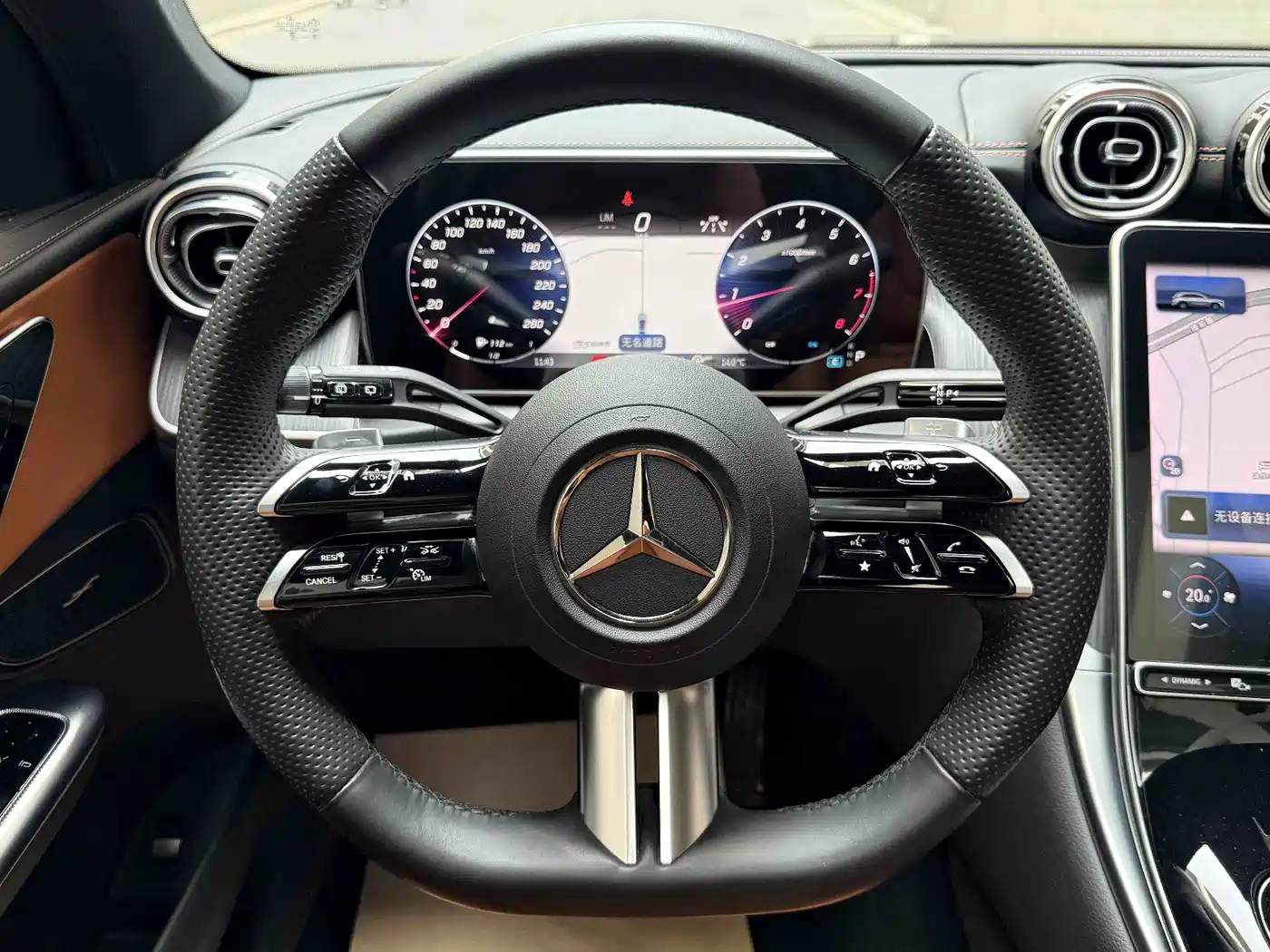 Mercedes-Benz GLC 2023 Facelift GLC 260 L 4MATIC Luxury 7-Seater фото 6