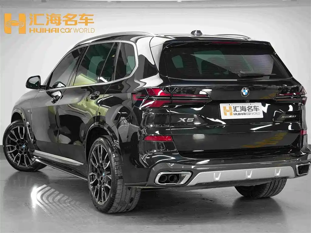 BMW X5 2026 2025 Model xDrive 40Li M Sport Blackout Package