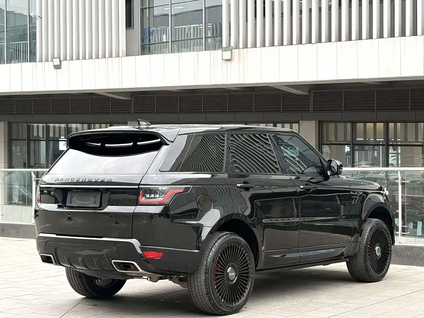 Land Rover Range Rover Sport 2020 3.0 L6 HSE DYNAMIC фото 6