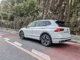 Фото 7 - Volkswagen Tiguan L