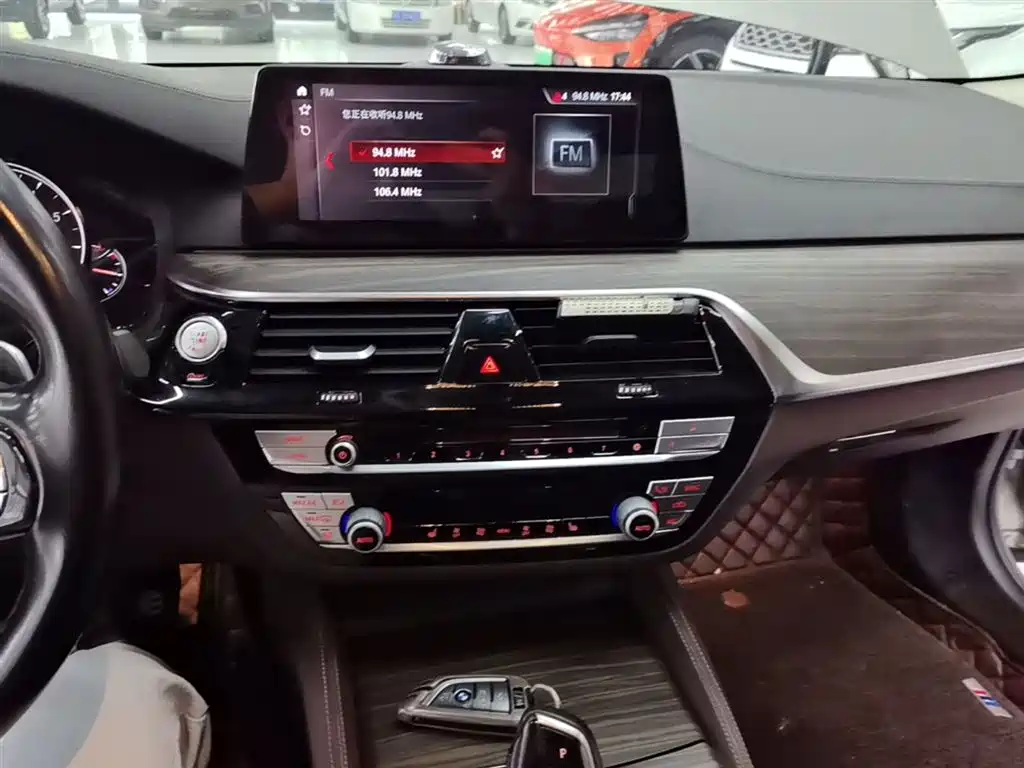 BMW 5 Series 2018 Facelift 530Li Leading Luxury Package фото 13
