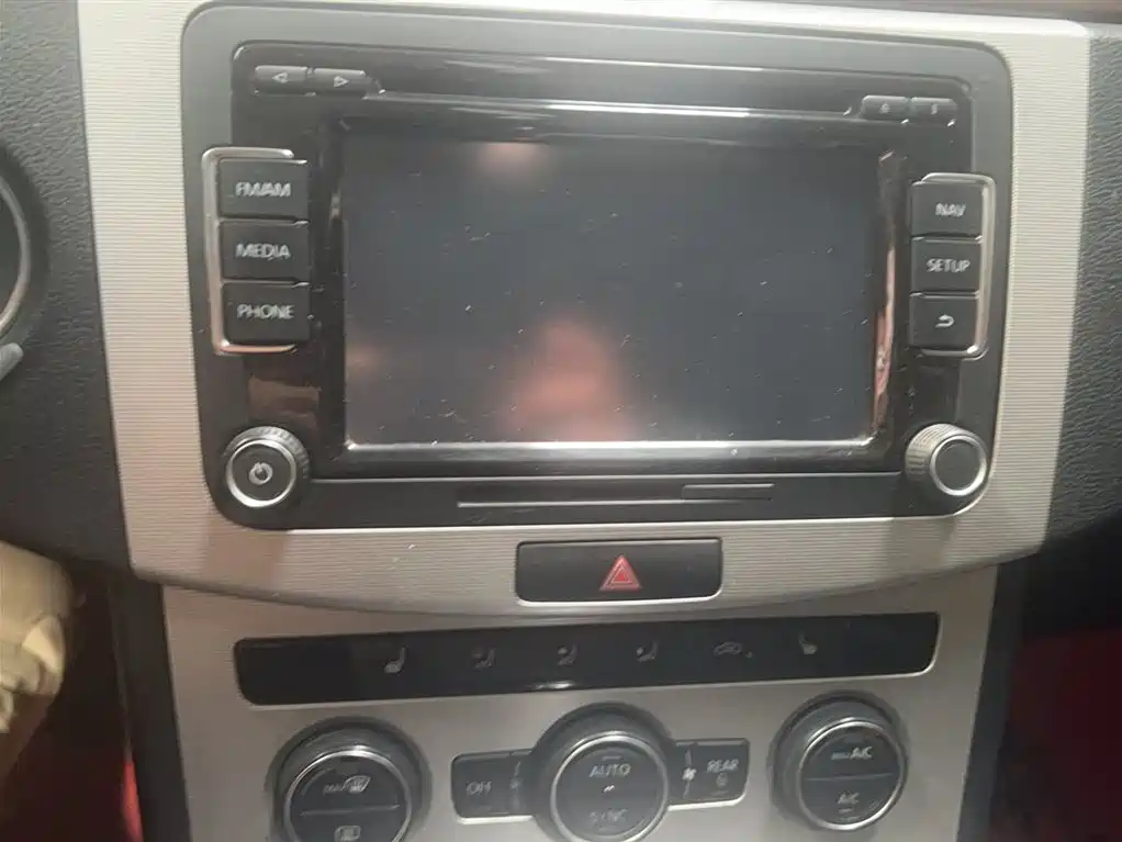 Volkswagen Magotan 2015 Facelift 1.8TSI Premium фото 13