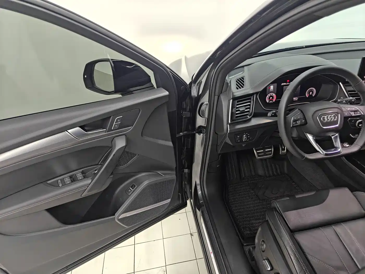 Audi Q5L 2023 40T Luxury Dynamic фото 10