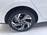 Photo 14 - Hyundai Elantra